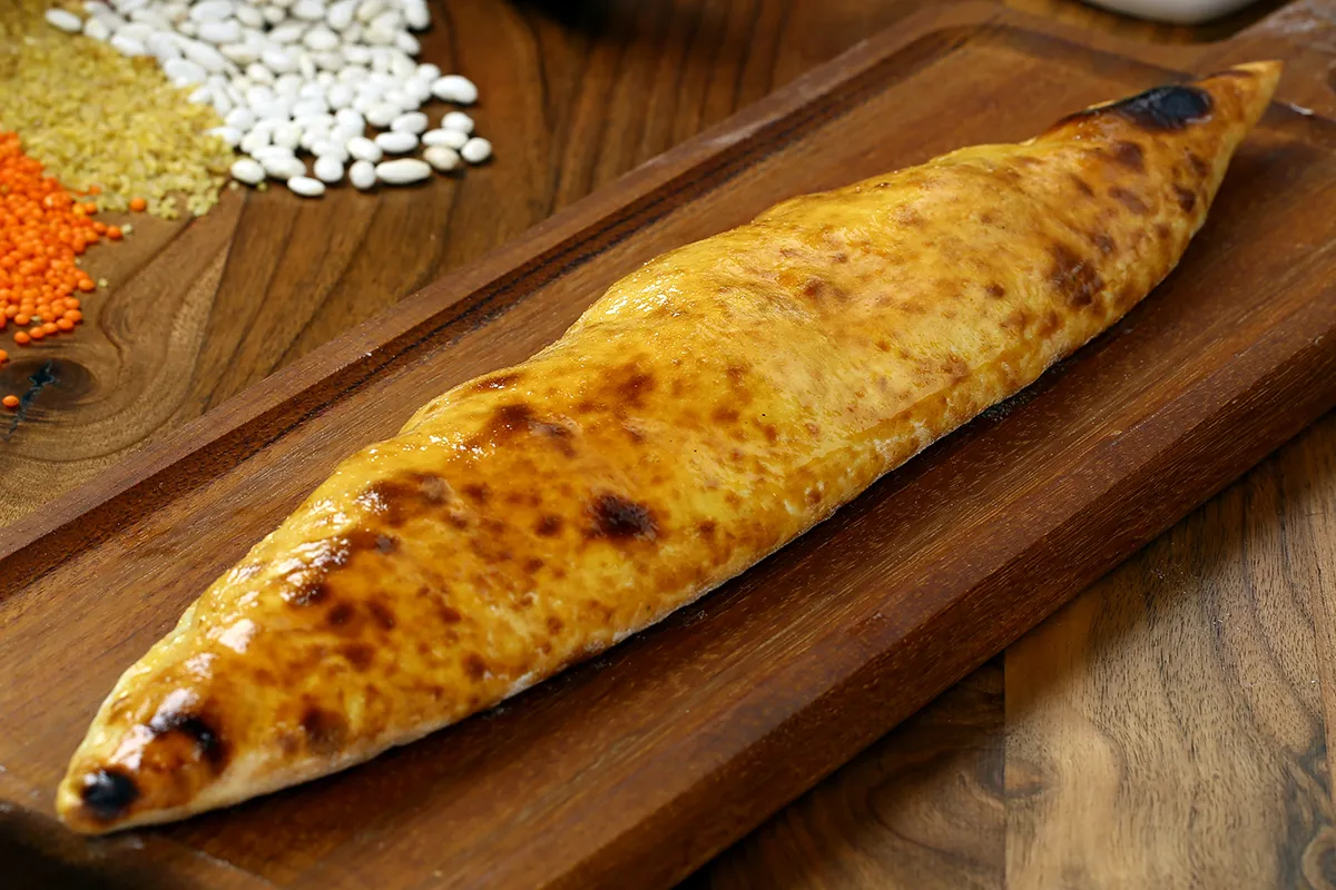 Kaşarlı Kapalı Pide